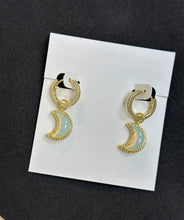 Cargar imagen en el visor de la galería, Halloween Lunar Moon Crescent-shaped Short Pendant Necklace/Earrings for Women, Fashion Jewelry, Unique Gifts