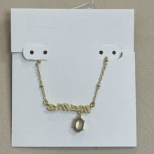Carregar imagem no visualizador da galeria, Mama Crystal Short Pendant Necklace for Women, Fashion Jewelry, Unique Gifts
