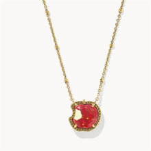 Carica l'immagine nel visualizzatore di Gallery, Vintage Apple Shape/Heart Locket Short Pendant Necklace in Red Kyocera Opal/Mother-of-Pearl,Fashion Jewelry, Unique Gifts
