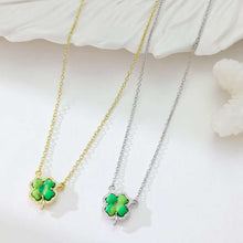 Carica l'immagine nel visualizzatore di Gallery, Four Leaf Clover Pendant Necklace Green Stone Lucky Clover for Women St. Patrick's Day Jewelry Gift
