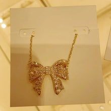 Carica l'immagine nel visualizzatore di Gallery, Elegant Bow Pendant Necklace in White Mix for Women, Fashion Jewelry Gift Idea

