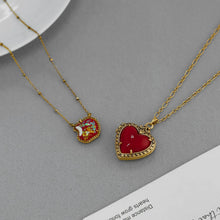 Carica l'immagine nel visualizzatore di Gallery, Vintage Apple Shape/Heart Locket Short Pendant Necklace in Red Kyocera Opal/Mother-of-Pearl,Fashion Jewelry, Unique Gifts
