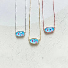 Lade das Bild in den Galerie-Viewer, Geometric Red White Blue Illusion Pendant Necklace for Women, Fashion Jewelry, Unique Gifts
