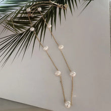 Carica l'immagine nel visualizzatore di Gallery, YEEVAA White Cultured Freshwater Pearl Strand Necklace Fashion Jewelry for Women
