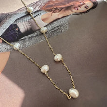 Carica l'immagine nel visualizzatore di Gallery, YEEVAA White Cultured Freshwater Pearl Strand Necklace Fashion Jewelry for Women
