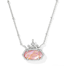 Carica l'immagine nel visualizzatore di Gallery, Princess Series Sparkling Crown Accent Short Pendant Necklace, Fashion Jewelry, Unique Gifts
