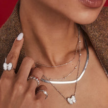 Carica l'immagine nel visualizzatore di Gallery, Bow Short Pendant Necklace in Carved Mother-of-Pearl, Reversible, Fashion Jewelry Gift Idea
