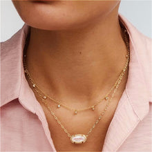 Charger l'image dans la galerie, Mama Short Pendant Necklace in Ivory Mother-of-Pearl, Fashion Jewelry, Unique Gifts
